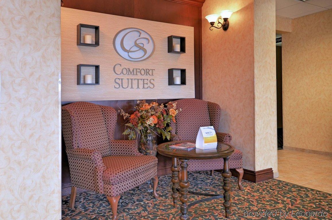 Comfort Suites Escanaba Exterior photo