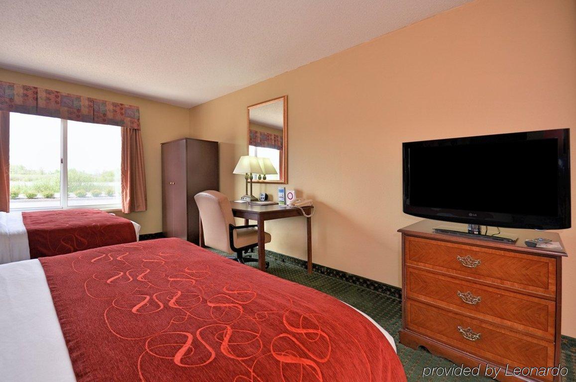 Comfort Suites Escanaba Exterior photo